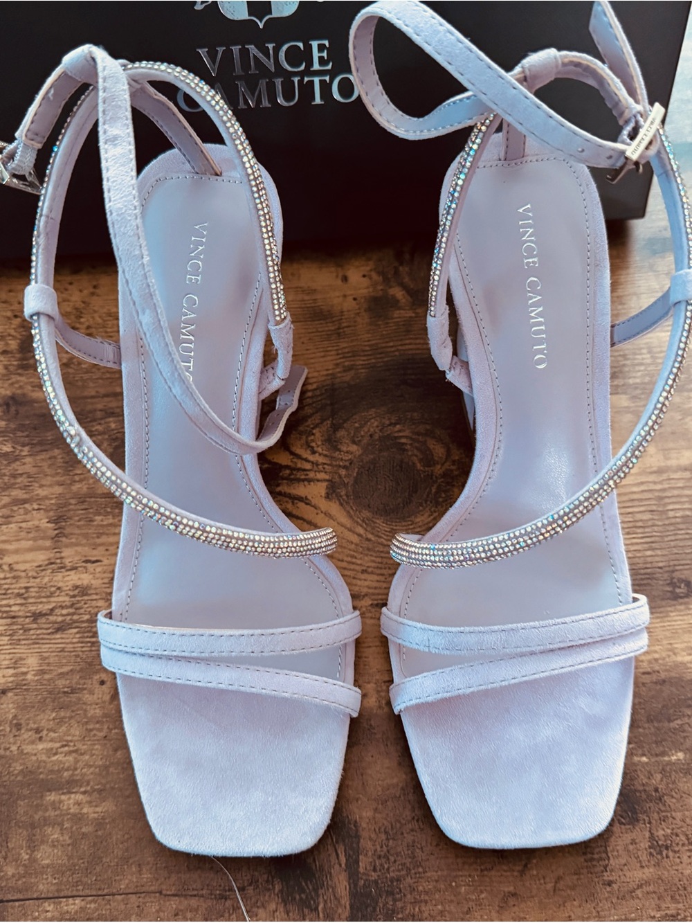 New Vince Camuto Kressila, True Suede, Lavender Haze Sandals. Size 6M